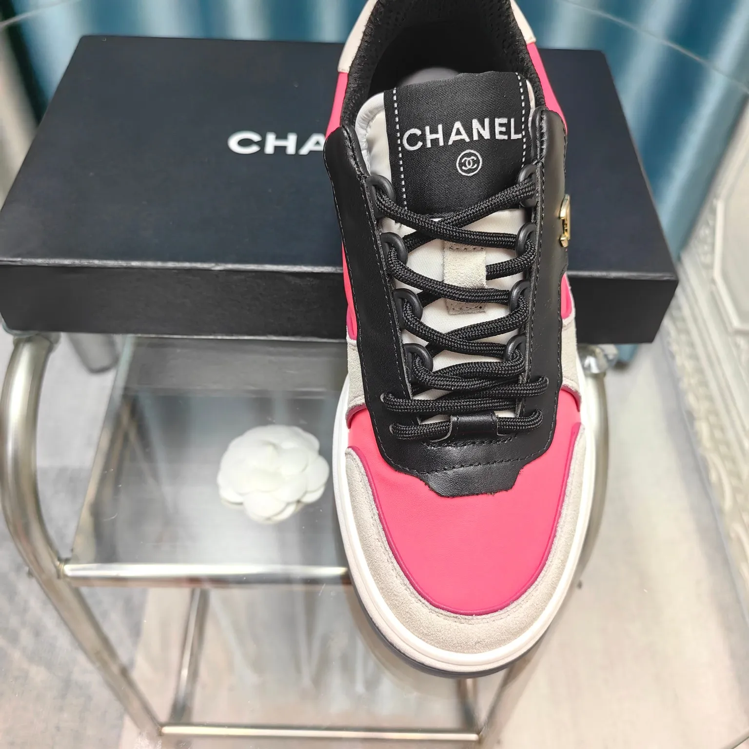 👟👟Ex-factory price 540👟👟 Men's size +10 Chanel Chanel - 2023 counter top casual sports shoes This classic design; the upper is electro-embroidered with a variety of techniques; the outsole is fashionable and sporty; it is unusual to incorporate a variety of color matching elements... The diversified mix and match is very beautiful and versatile, casual, fashionable, sports and outdoor can be taken into account. The counter boutique package is full set for women 35-40 and men 39-45 (Customized size 44.45)